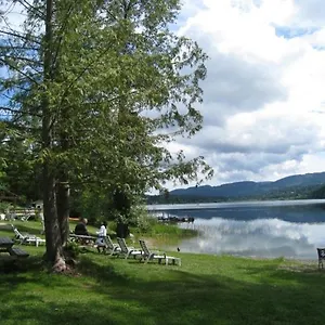Holiday park Acres Lakeside Salt Spring Island