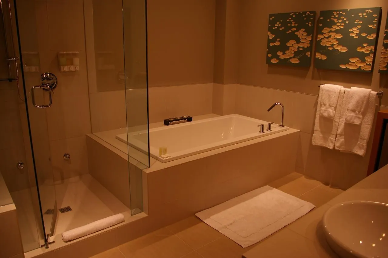 Shades Of Jade Inn & Spa Roberts Creek Bed & Breakfast
