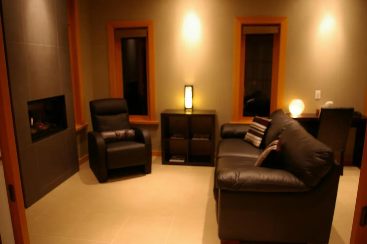 Shades Of Jade Inn & Spa Roberts Creek 5*,  Canada